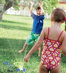 Swimways Interactive Backyard Splash-A-Dunk Water Game with 3 Toss Bags and Target Sprinkler Attachment