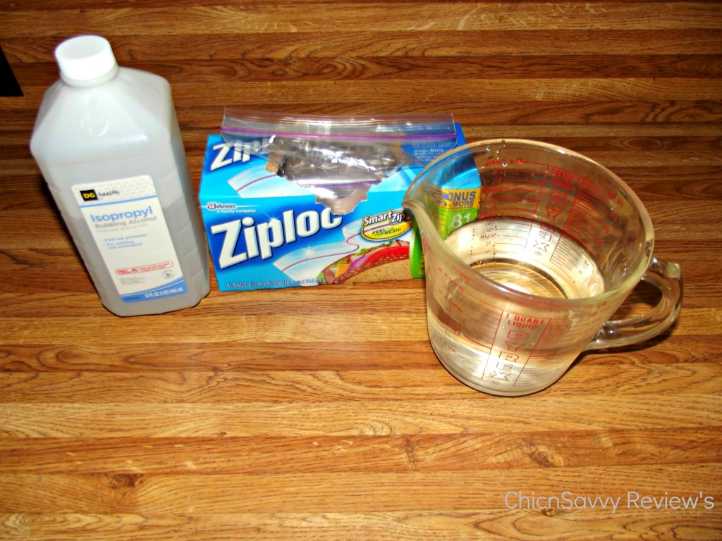 DIY Ice Packs with Ziploc Bag, Rubbing Alcohol and Water