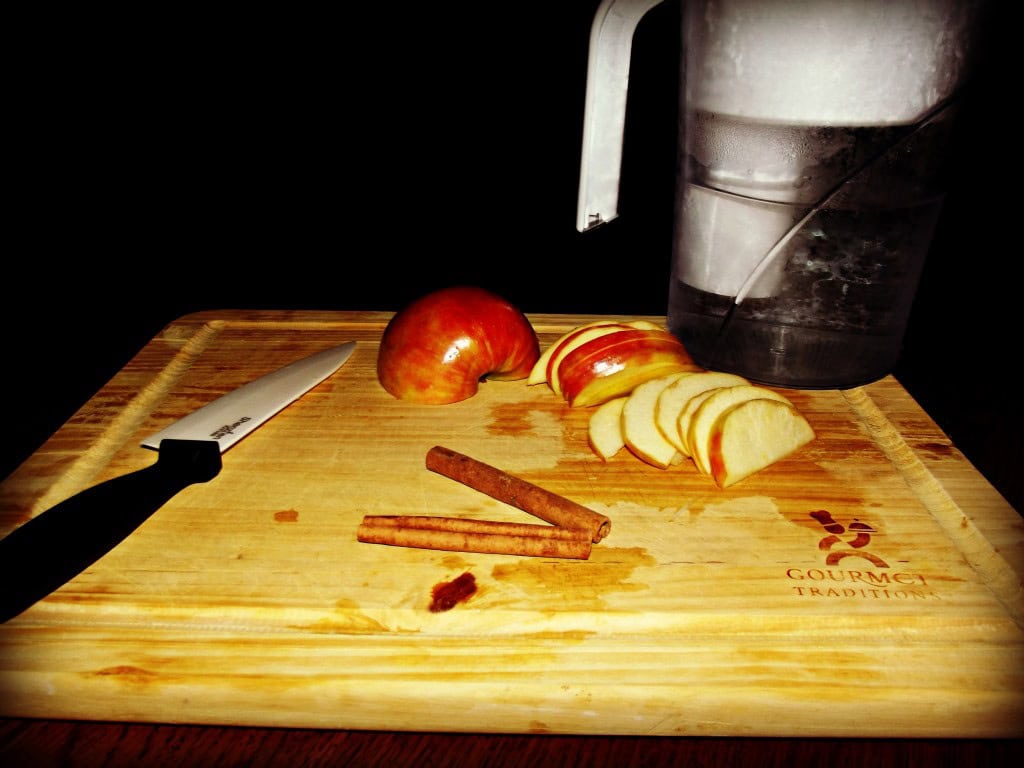 Apple Cinnamon Water Apple Cinnamon Water