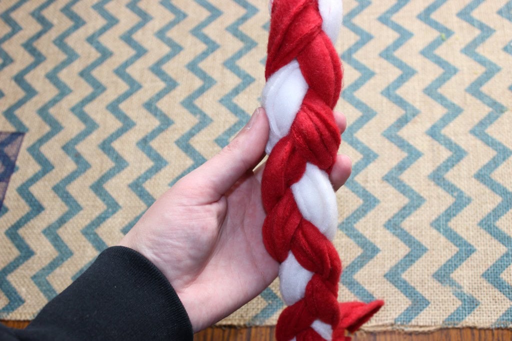 NoSew Dog Rope Tutorial + Valentine Gift Basket TreatThePups