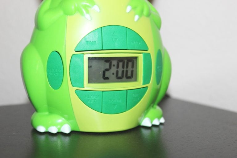 Kids Projection Alarm Clock Dinosaur, Cat, or Dog!