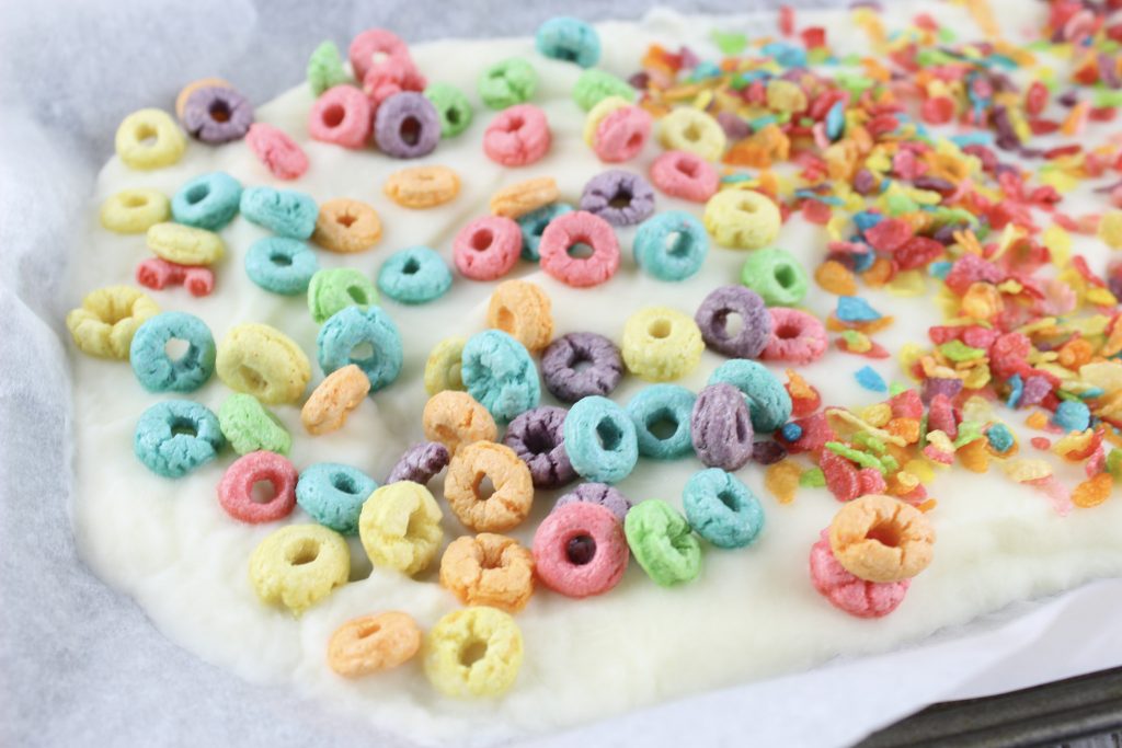 Easy Frozen Yogurt Bark Recipe with Fruity Cereal
