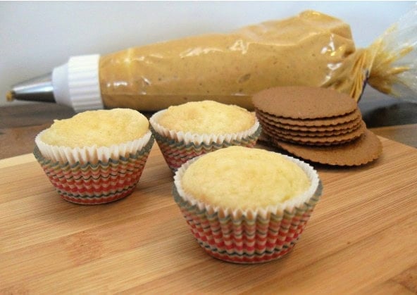 Making Gingerbread Cream Cheese Frosting