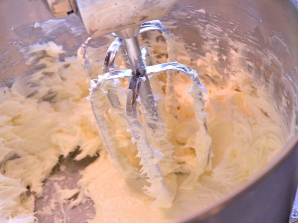 gingerbread frosting in mixer